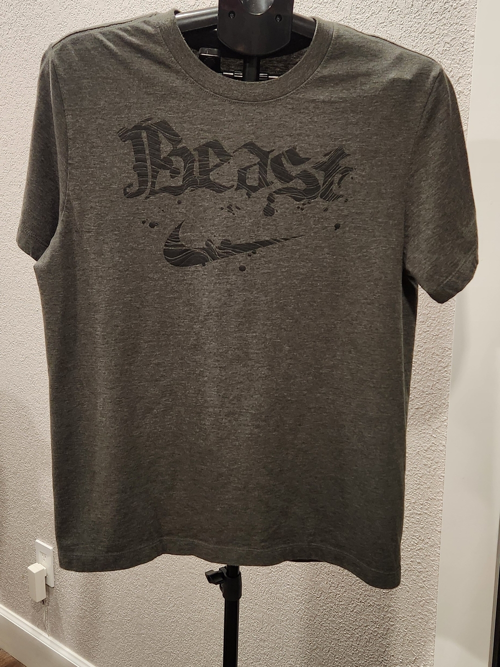 Nike Men's Graphic 'Beast' Short Sleeve Tee - Charcoal Gray - Medium